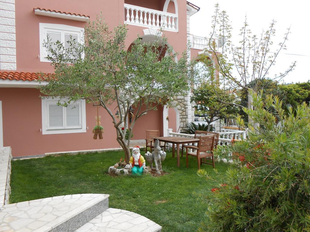 Apartments Dunja Piric Lopar Bagian luar foto